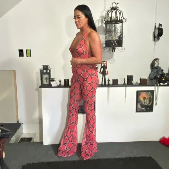 prettylittlething jumpsuit 6 - Picture 12 of 12